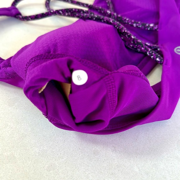 Lululemon sports bra - Picture 3 of 3